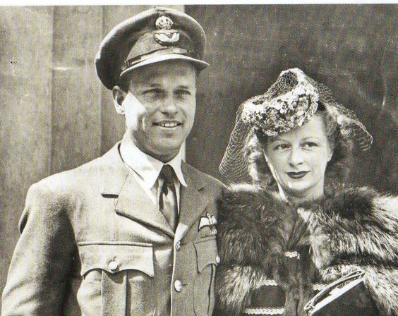 23 November 1940 worldwartwo.filminspector.com Wing Commander Guy Gibson and wife