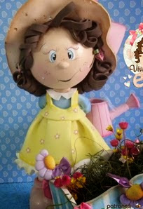 http://www.patronesfofuchas.org/2014/10/patrones-fofuchas-ninas-jardineras.html