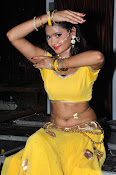 shreya vyas latest hot pics-thumbnail-9