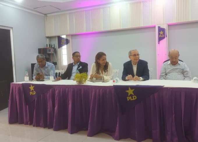 Danilo Medina sostiene importante reunión con miembros del Comité Central del PLD en Barahona