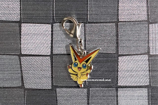 ポケモンセンター　限定　全国図鑑メタルチャーム　494 ビクティニ　victini Pokémon metal charm