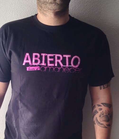 Camiseta con la palabra Sentido