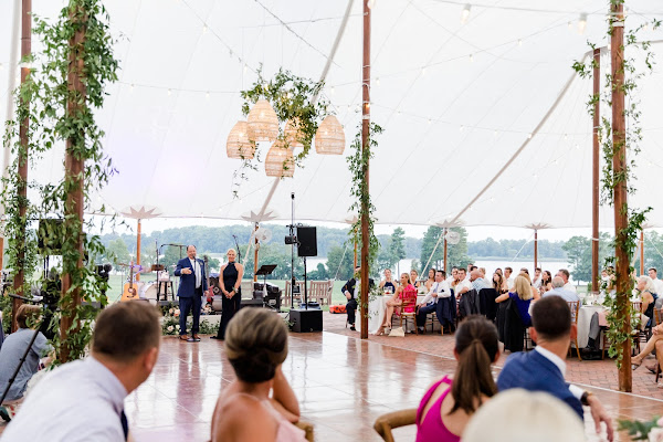 Summer Wedding at Brittland Manor photographed by Maryland Wedding Photographer Heather Ryan Photography