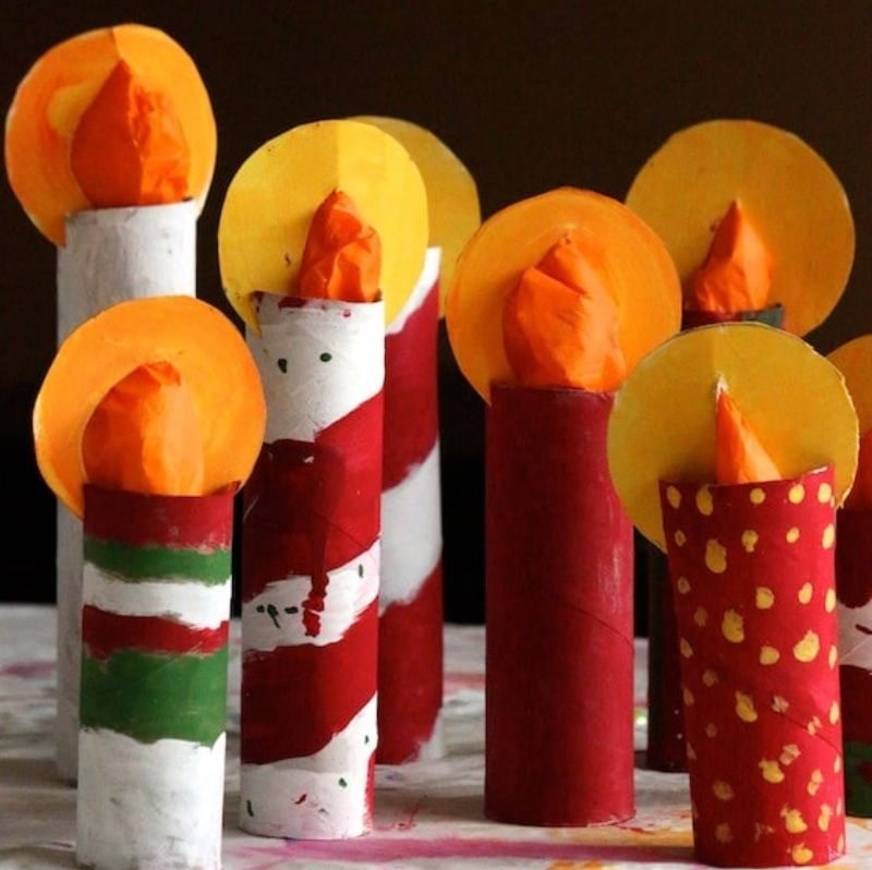 toilet paper roll Christmas candle craft.