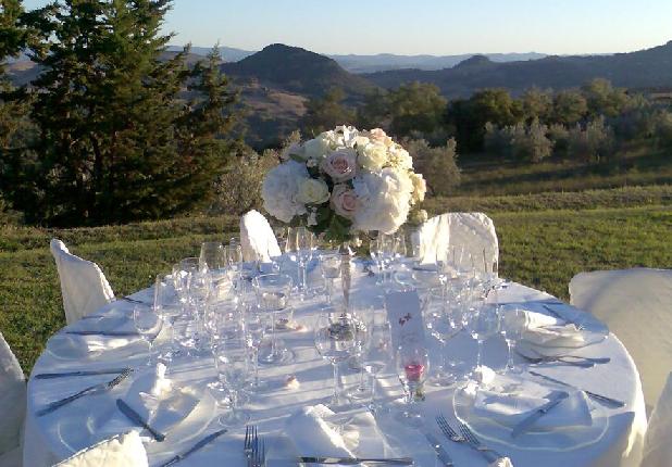 Country Wedding Holiday in Tuscany Accomodation for up 40 guests in a 