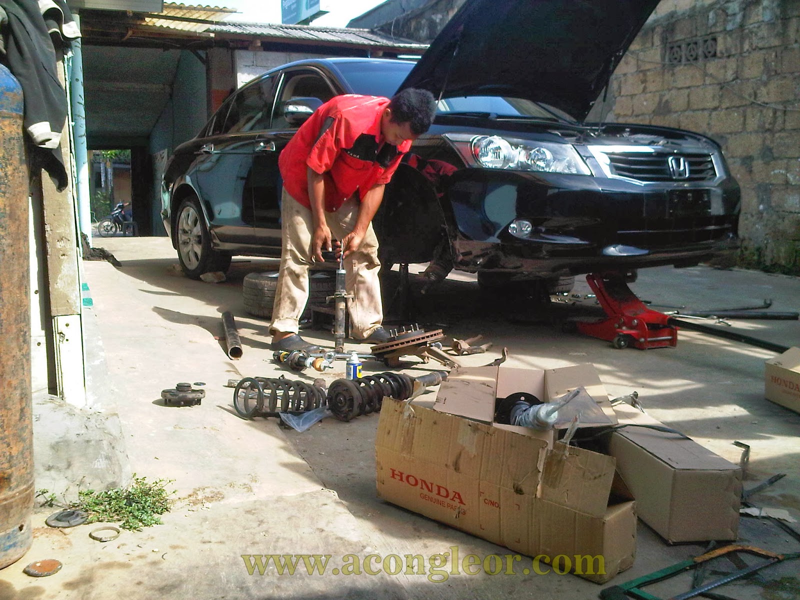 Spesialis Bengkel Kaki Kaki Mitsubishi Mirage OTOMOTIF