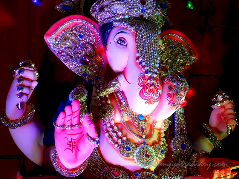 Ganesh Pandal Hopping in Mumbai - Beautifully decorated Society Ganpati