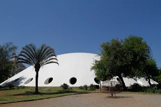 Pabellón Lucas Nogueira Garcez de Oscar Niemeyer