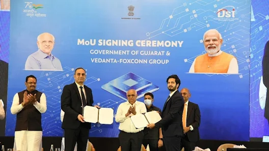 Foxconn-Vedanta JV signs MoU with Gujarat Govt to set ₹1.54 lakh crore ($20 billion+) chip and display manufacturing unit, PM Modi hails it
