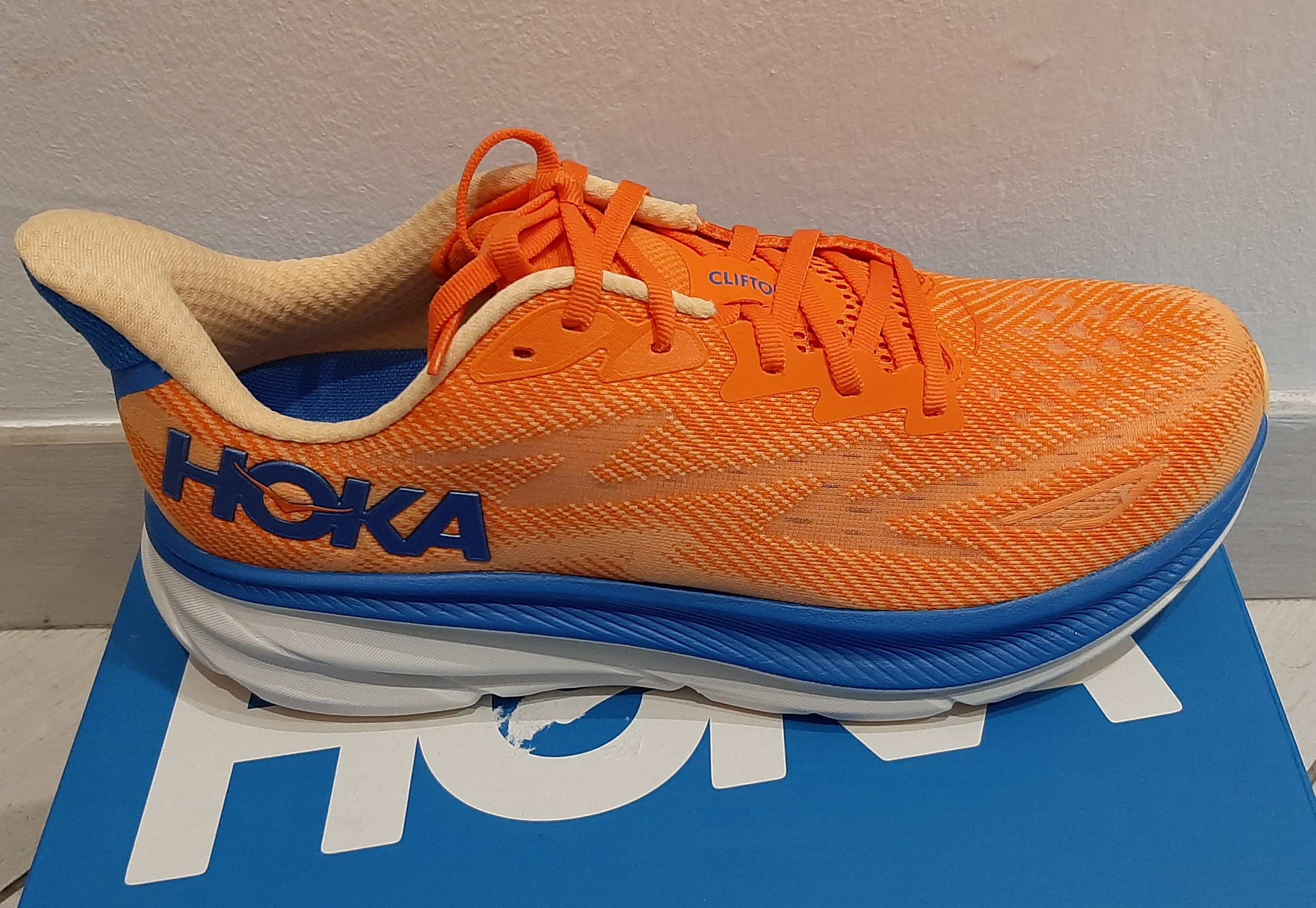 Hoka Clifton 9, la recensione | sixteen weeks ...