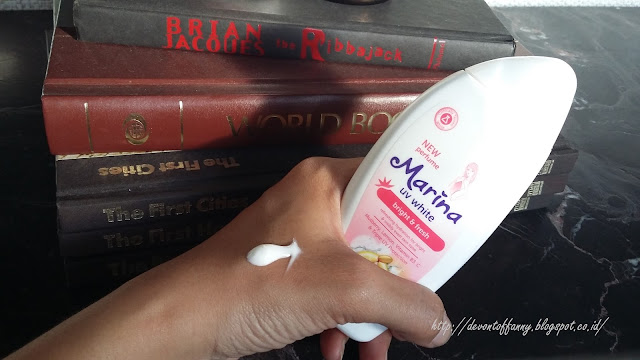 Marina Hand and Body Lotion UV White Bright & Fresh [Review]