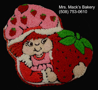 Strawberry Shortcake Birthday Cakes on Mrs  Mack S Bakery   Restaurant  Strawberry Shortcake   Birthday Cake