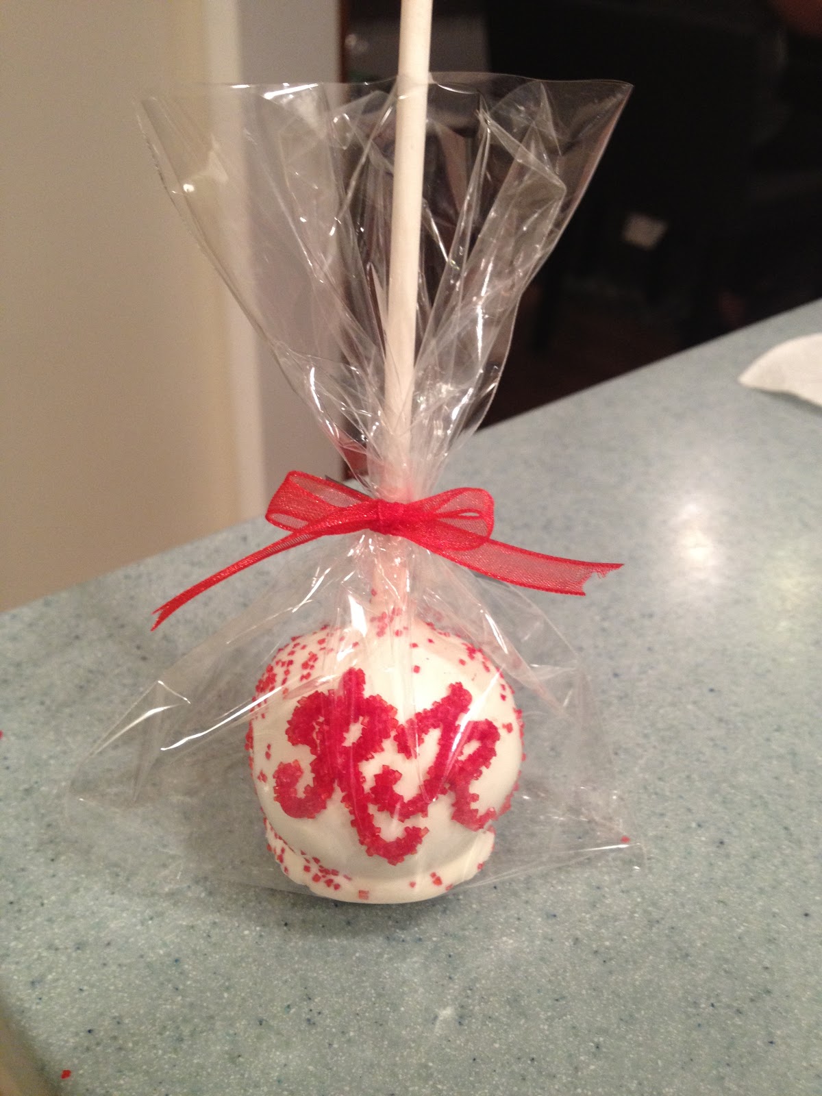 wedding cake pop favors Best Red Velvet Cake Pops