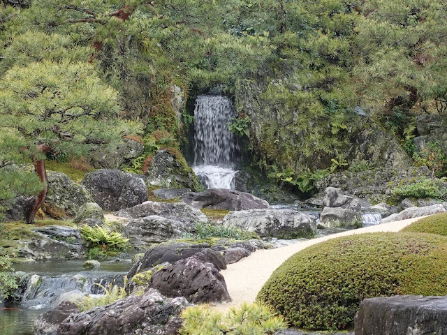 足立美術館の白砂青松庭