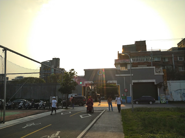 台北河濱公園自行車道 基隆河左岸鐵馬行