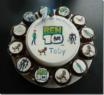 ben-10-cake-with-cup-cakes
