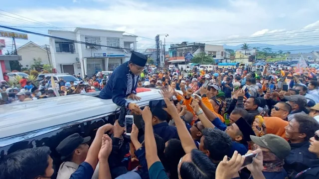 Kunjungi Ponpes Kiai Dudung Abdurrahman, Anies Minta Restu Jadi Capres