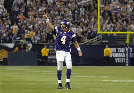 brett favre vikings saints. Brett Favre began throwing