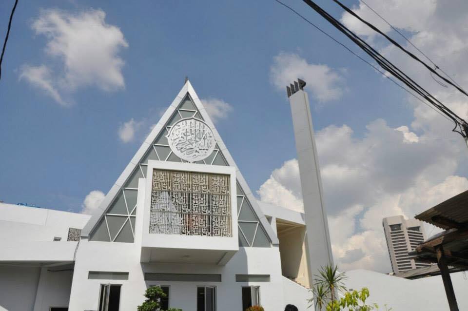  Masjid  hasil karya  Ridwan  Kamil  saepudin