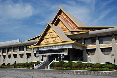 Arsitektur Melayu Kontemporer ~ fokuzzone