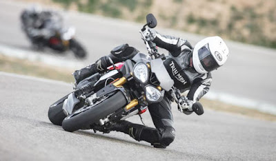 2016 Triumph Speed Triple S / Speed Triple R review and specs
