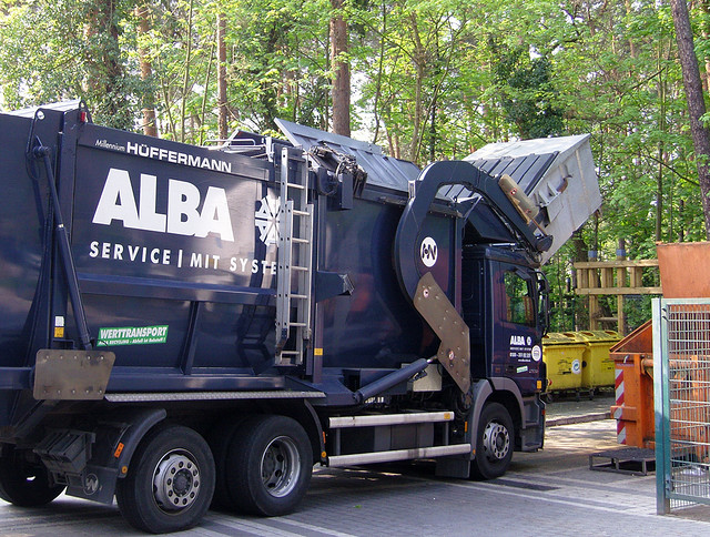 12 fotos de caminhões de reciclagem curiosos