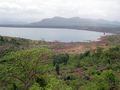 Morbe Dam at the end of the waters, ajoining the land