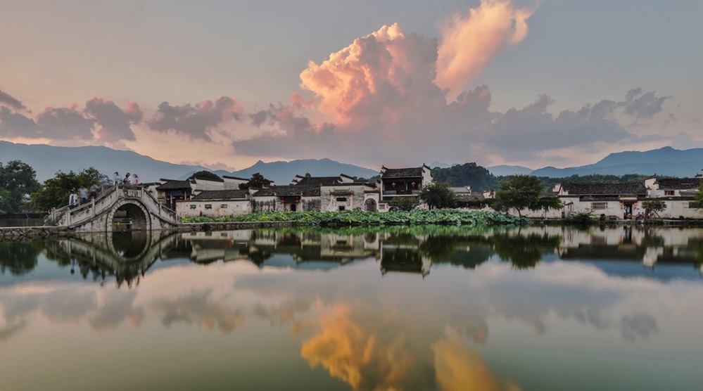 หมู่บ้านหงชุน (Hongcun Ancient Village: 宏村)