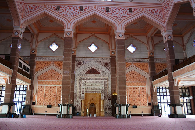 Masjid Putra Kuala Lumpur pink mosque