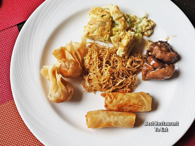 Zest Restaurant Hi-Tea - Fried Mee Hoon With Fu Yung Eggs, Fried Wantan and Fried Popiah