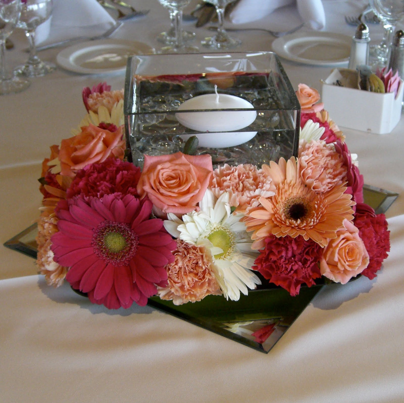 Small Centerpieces For Weddings