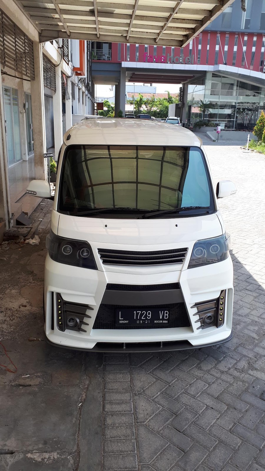 Koleksi Body Kit  Mobil Luxio Modifikasi  Mobil