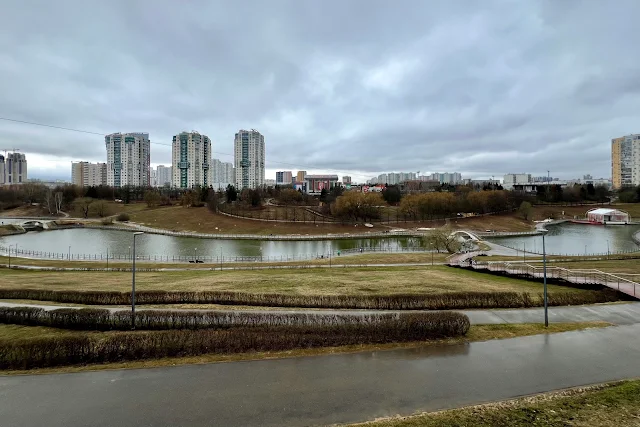 Парк Олимпийской Деревни, Олимпийские пруды на реке Самородинке