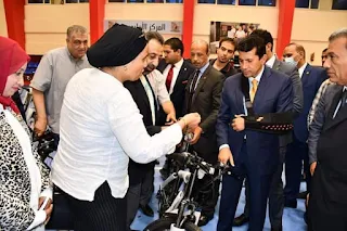 وزير الرياضة يُسلم 265 دراجة كهربائية للشباب ضمن مبادرة "دراجتك صحتك"