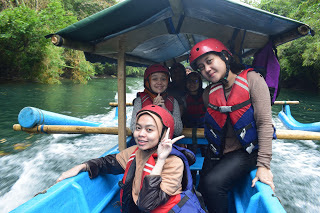 Perahu jemputan body rafting