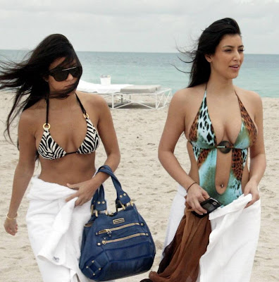 Kim Kardashian Went To The Beach!
