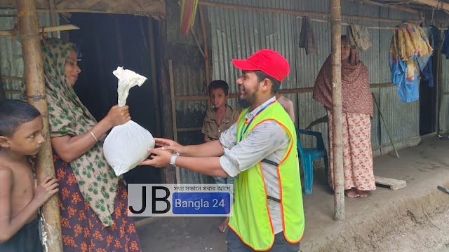 সিলেটে বন্যায় ক্ষতিগ্রস্তদের মাঝে খাদ্য সামগ্রী বিতরন করে 'এসো আলোর সন্ধানে যুব সংগঠন' 