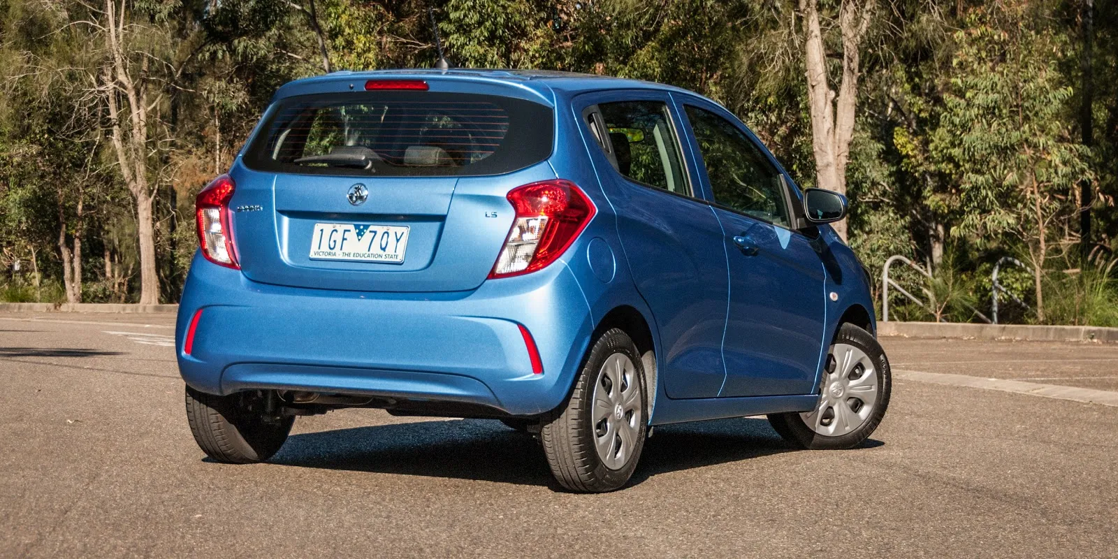 Đánh giá xe Holden Spark 2016