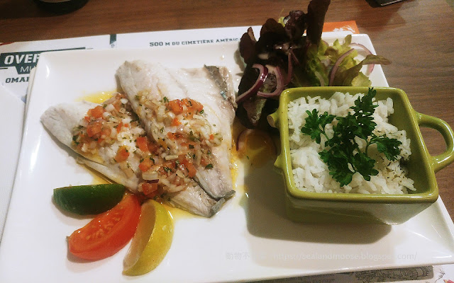 Hôtel Restaurant Campanile 好吃的魚排餐
