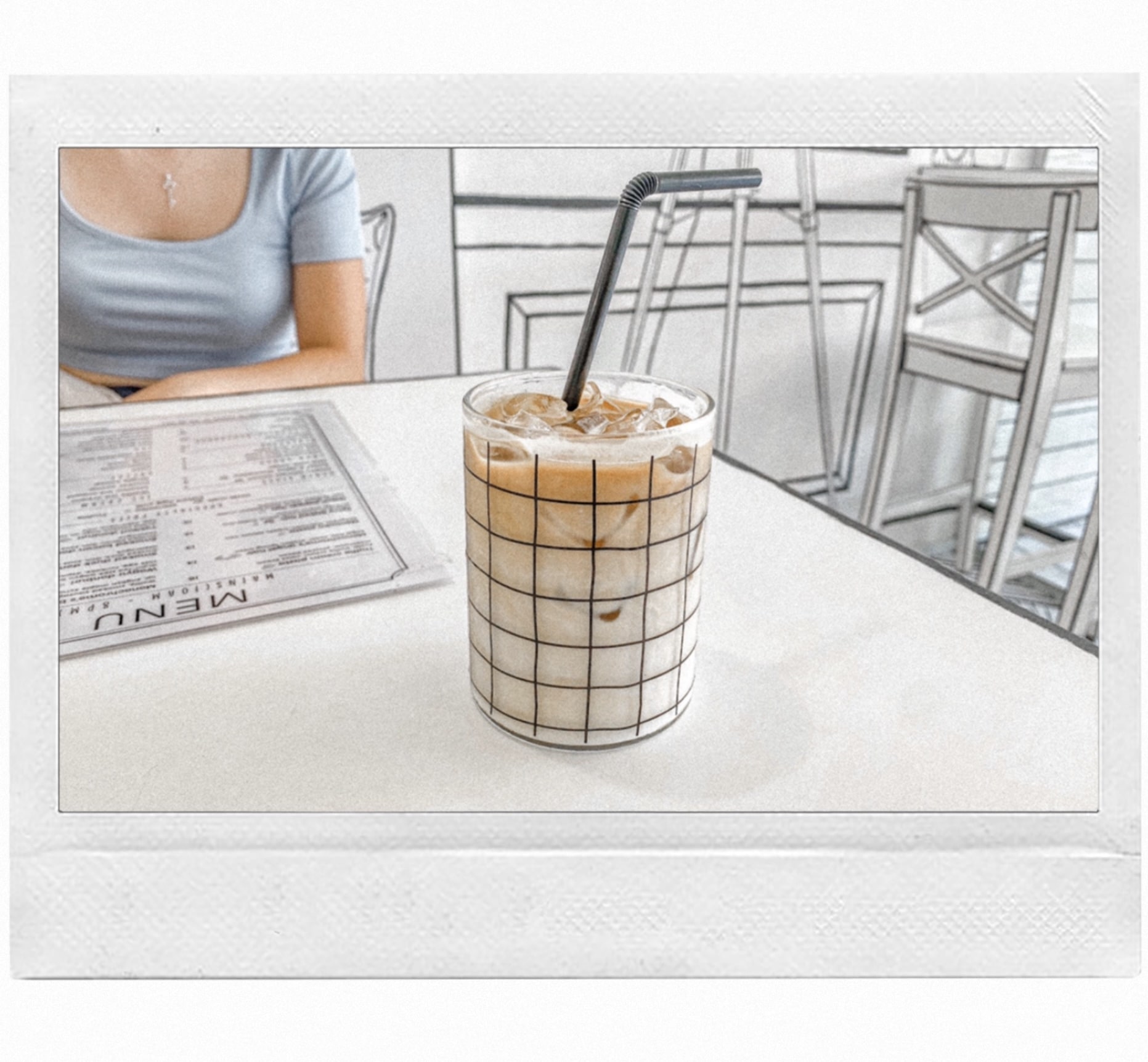 cafe-monochrome-latte