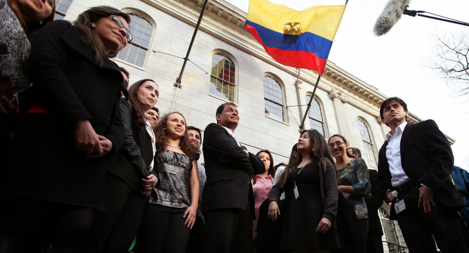 President Correa chats with David Rockefeller Institute's students in Boston - Photo by Miguel Angel Romero