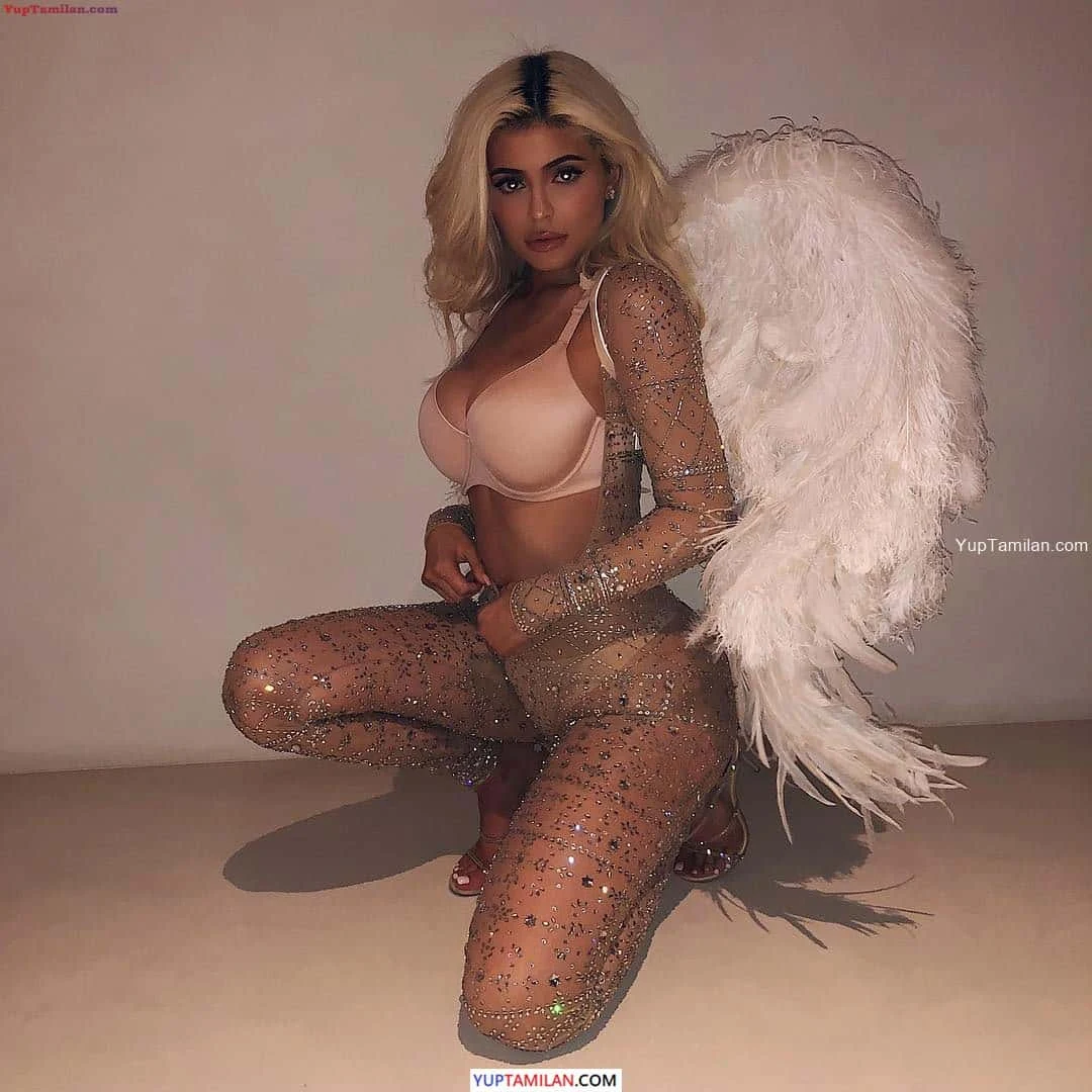 Kylie Jenner Sexy Bikini Photos - Hot Assets Show