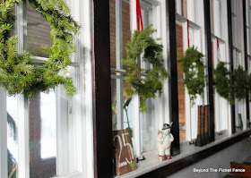 Christmas wreath, old windows, old schoolhouse, Christmas decor, https://goo.gl/xpejCP