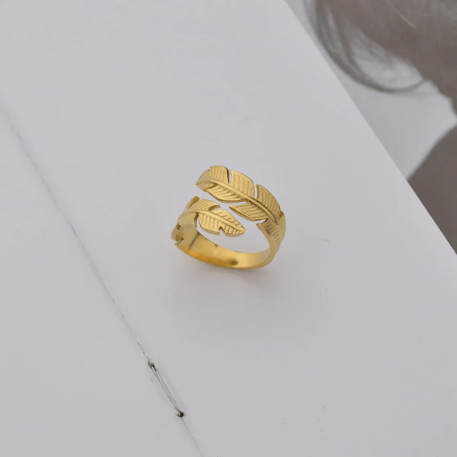 gold cocktail ring