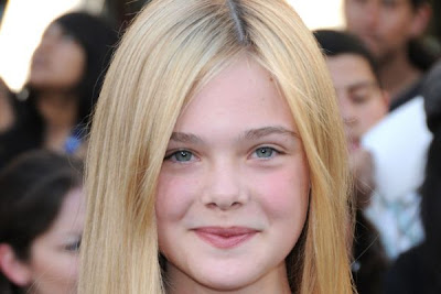 Elle Fanning Wallpaper