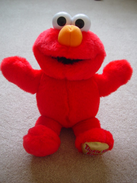 Cute Pics Of Elmo. Who made Elmo aliveee?