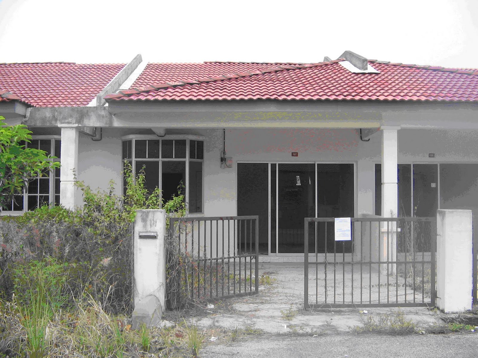 BERSATU AUCTION HOUSE: July 2011