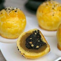 Lotus Seed Paste and Black Sesame Shanghai Mooncake