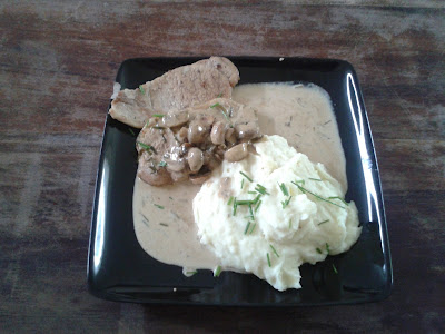 Pork chops with cream and chive 
