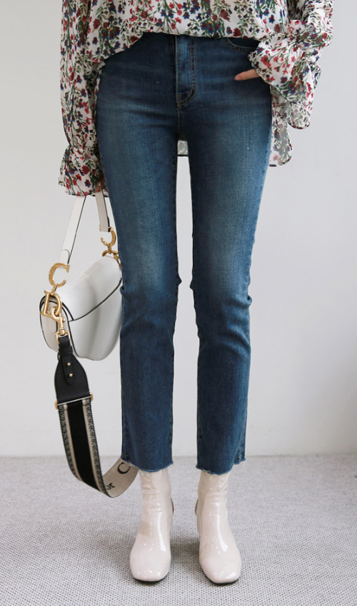 Fleece-Lined Cropped Slim Jeans